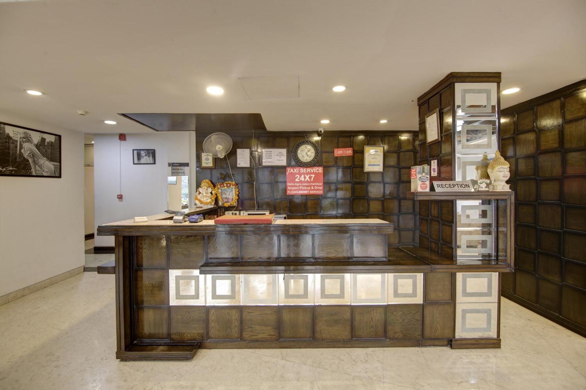 Hotel Venus Plaza New Delhi Extérieur photo