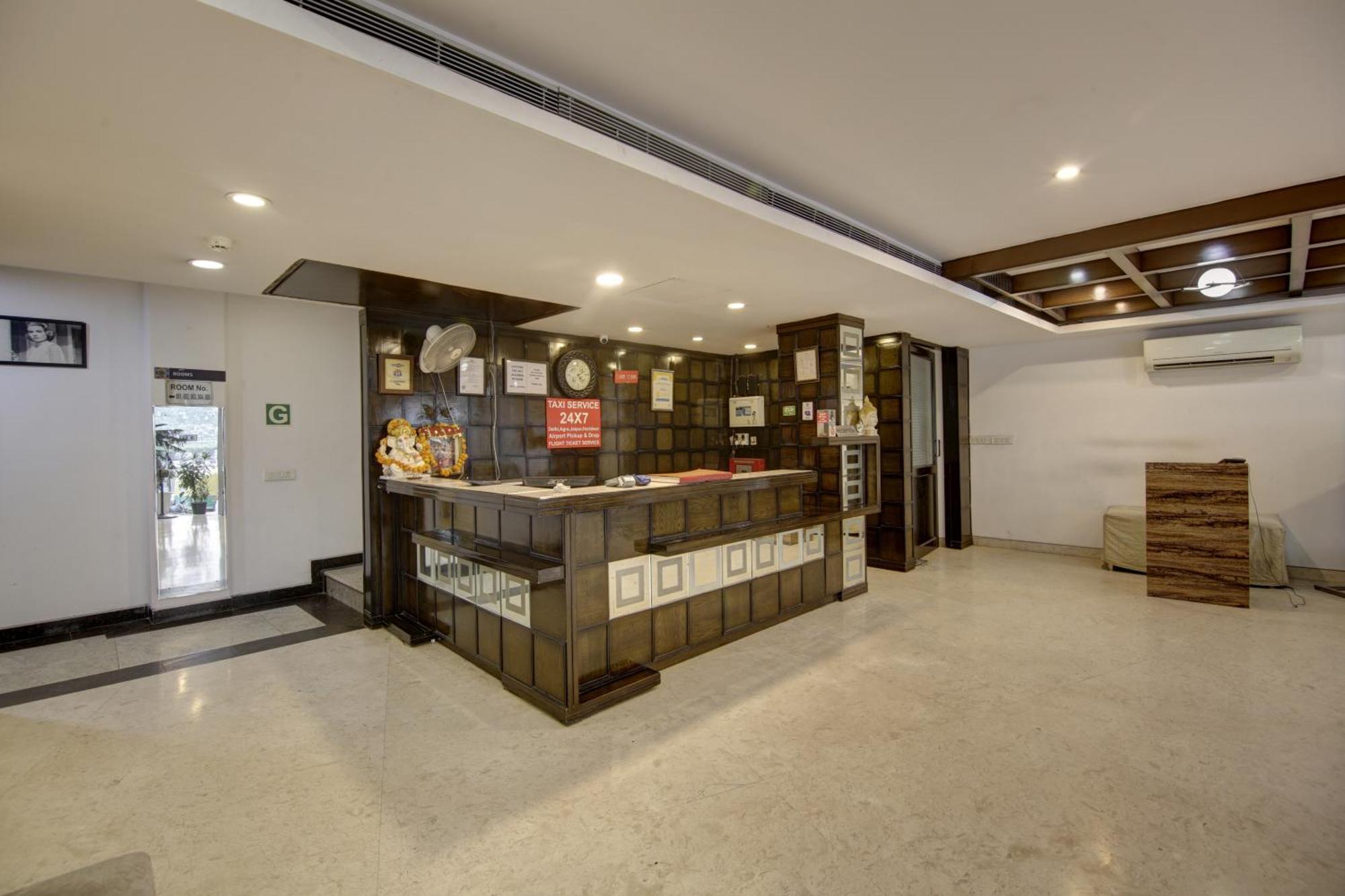 Hotel Venus Plaza New Delhi Extérieur photo