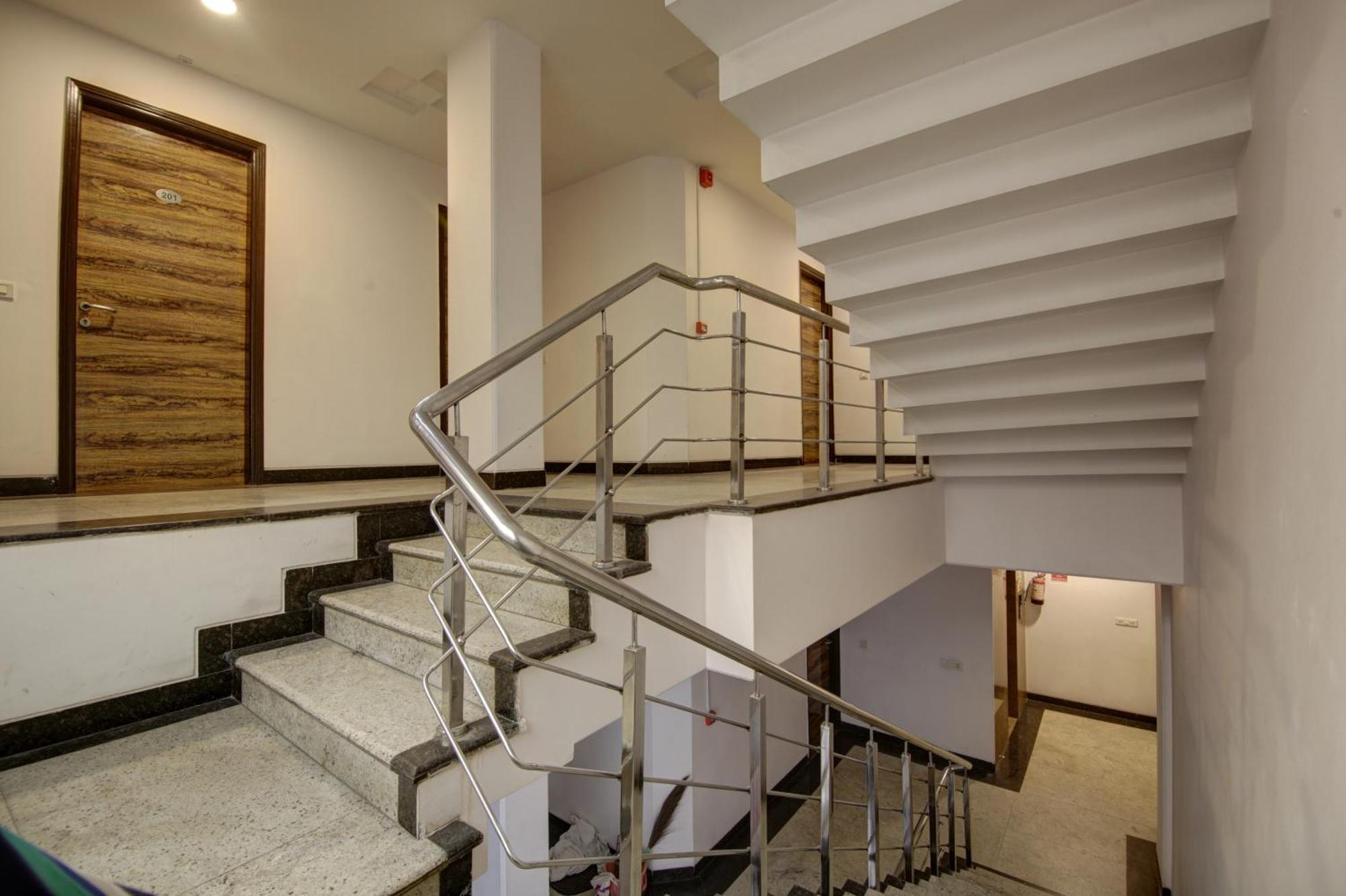 Hotel Venus Plaza New Delhi Extérieur photo