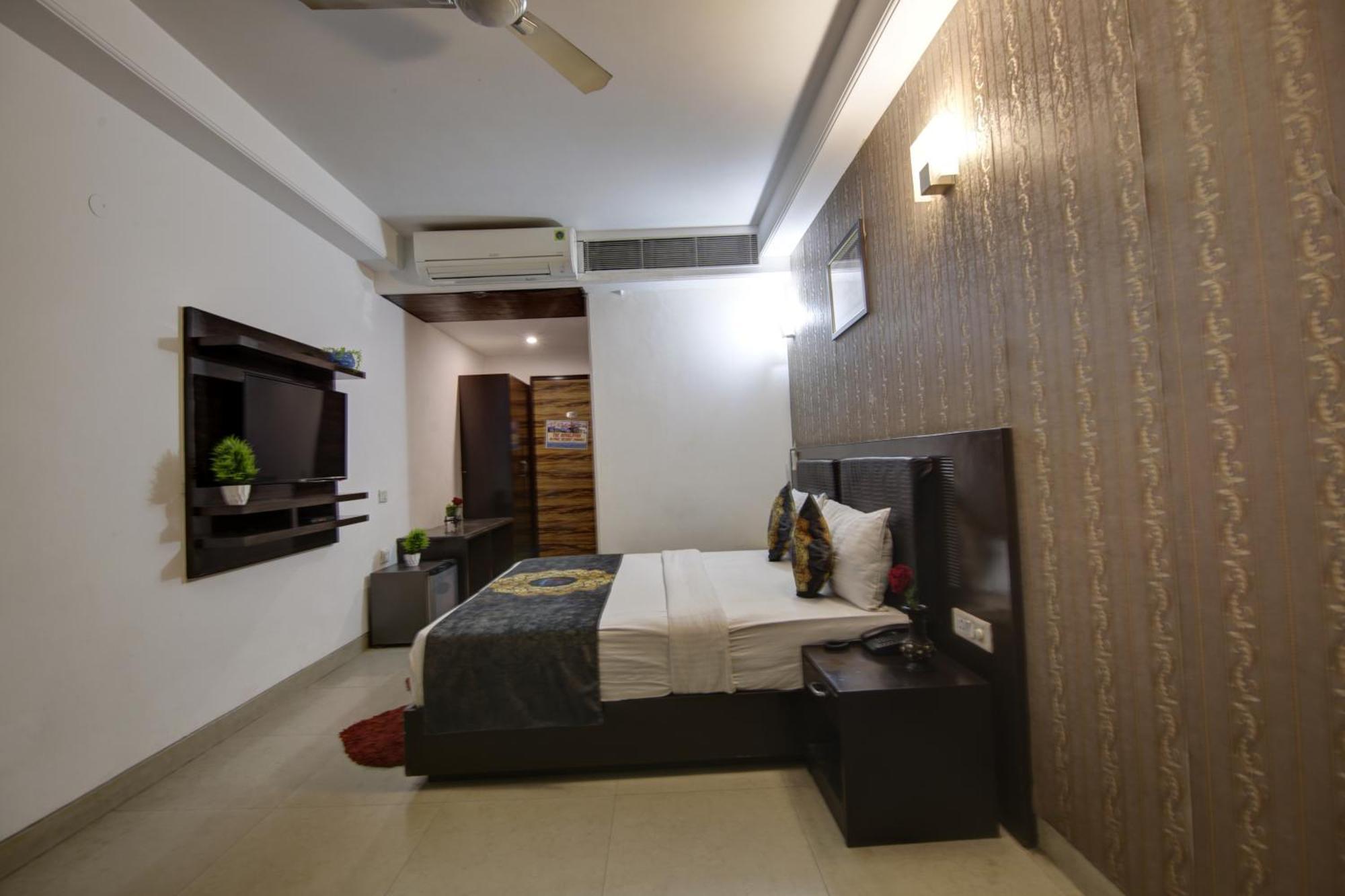 Hotel Venus Plaza New Delhi Extérieur photo