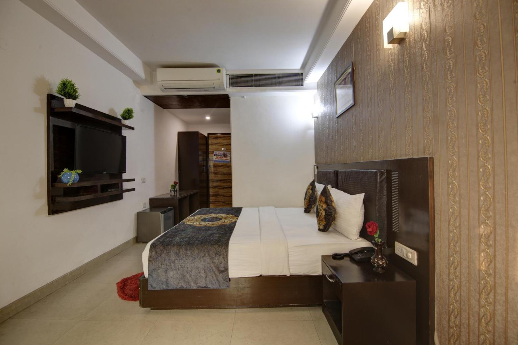 Hotel Venus Plaza New Delhi Extérieur photo