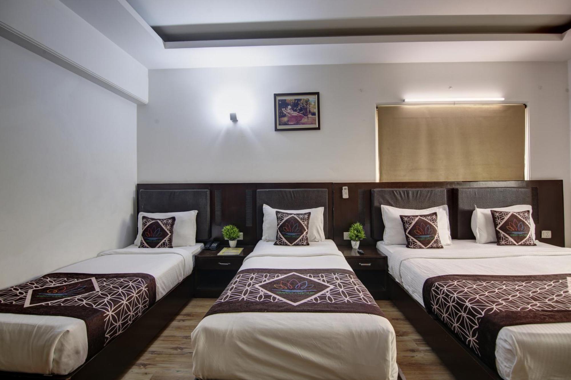 Hotel Venus Plaza New Delhi Extérieur photo